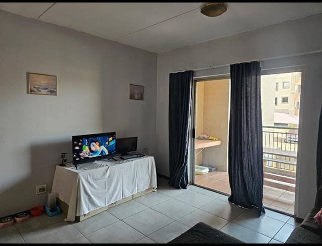 2 BEDROOM APARTMENT FOR SALE IN SUNDOWNER